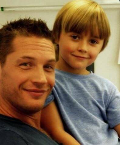 Louis Thomas Hardy with his father Tom Hardy.